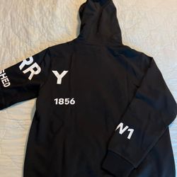 Burberry Sweatshirts Med And Large 