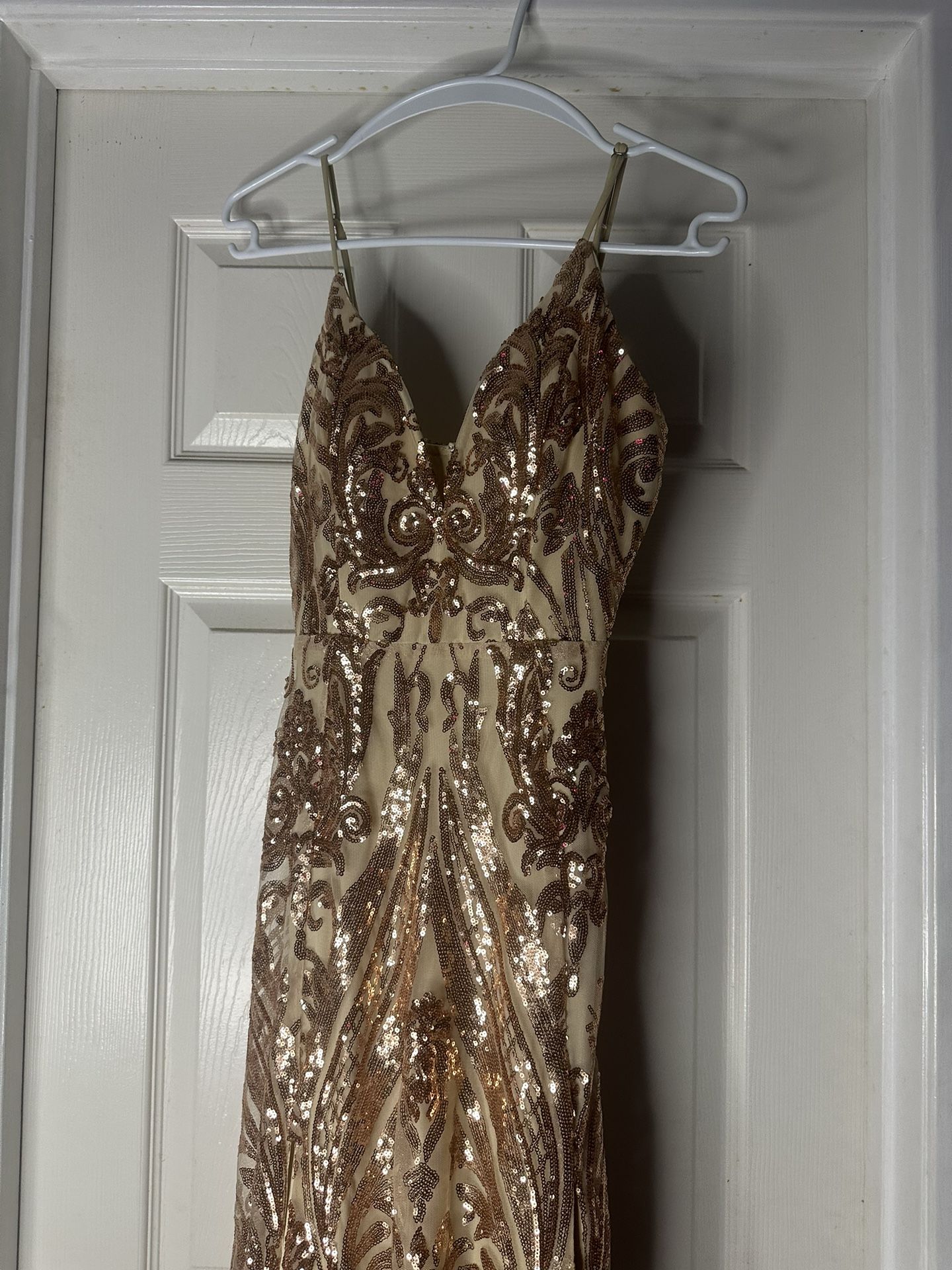 Elegant Sequin Gold Dress!