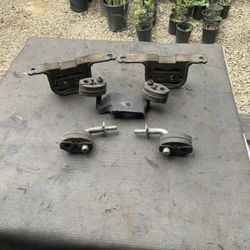 G8 Gt ( Exhaust Hangers )