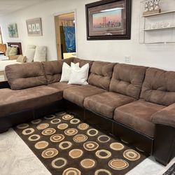 🛋️ Ashley Furniture 2pc Sectional – $299.99