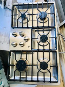 36” GE Gas Cooktop