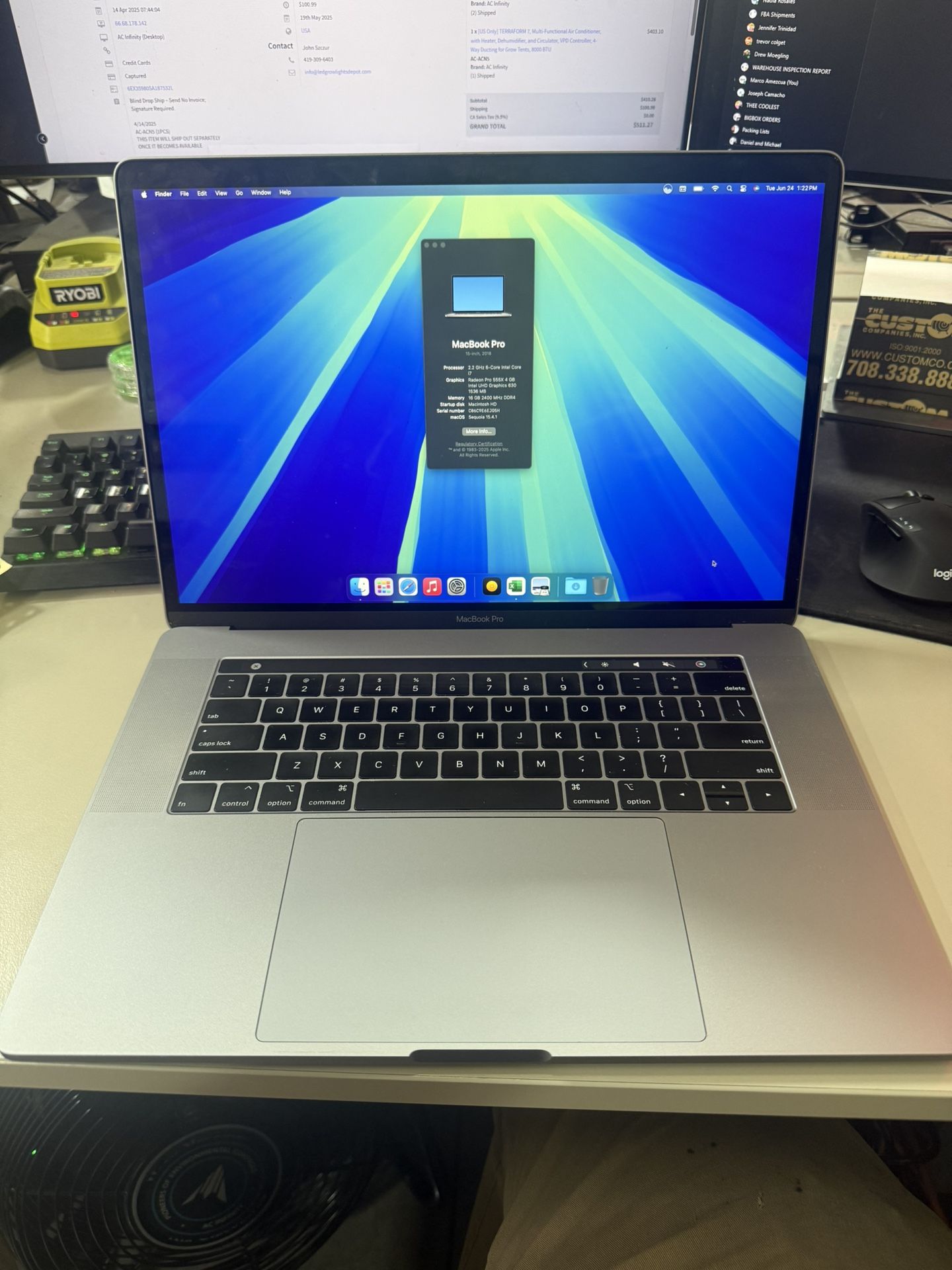 2018 MacBook Pro 16GB RAM 250GB SSD Intel I7