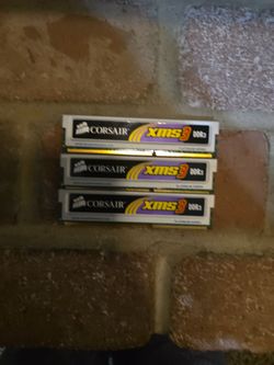 RAM 3GB.
