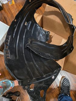 2017 Honda Crv driver side front fender liner