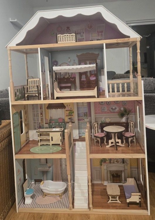 Charlotte Dollhouse with EZ Kraft Assembly
