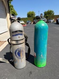Diver scuba tank