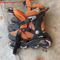 Roller skates 