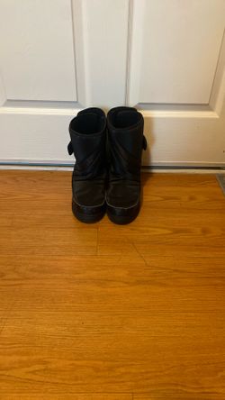 Snow Boots