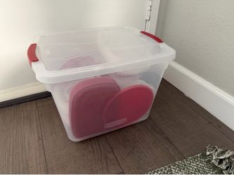 Rubbermaid Tupperware