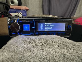 Alpine Bluetooth Radio