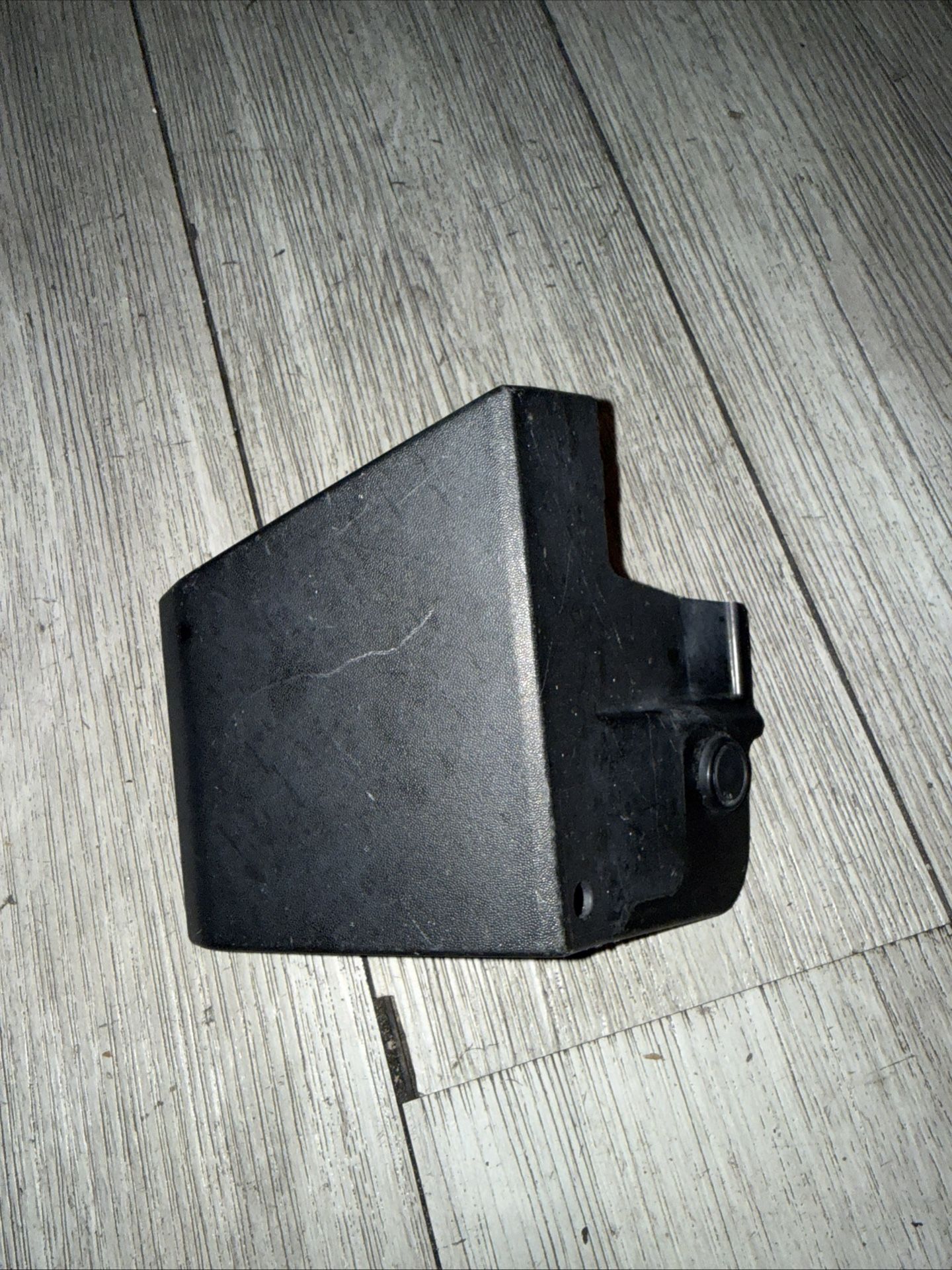 2017-2019 FORD ESCAPE REAR LEFT BUMPER MOUNTING SUPPORT BRACKET GJ54-17D949-ABOUT 