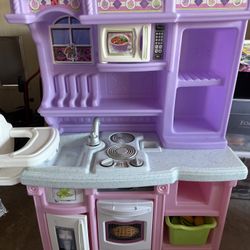 Kids Play Kitchen 