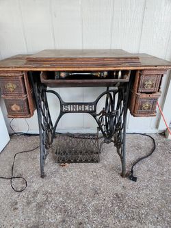 SINGER Sewing Machine