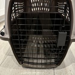 Small Dog Kennel/Crate