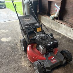 Toro 21 in. Recycler Self-Propelled Gas Lawn Mower Lawn Mower
