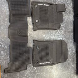 Toyota 4-runner Floor Mats