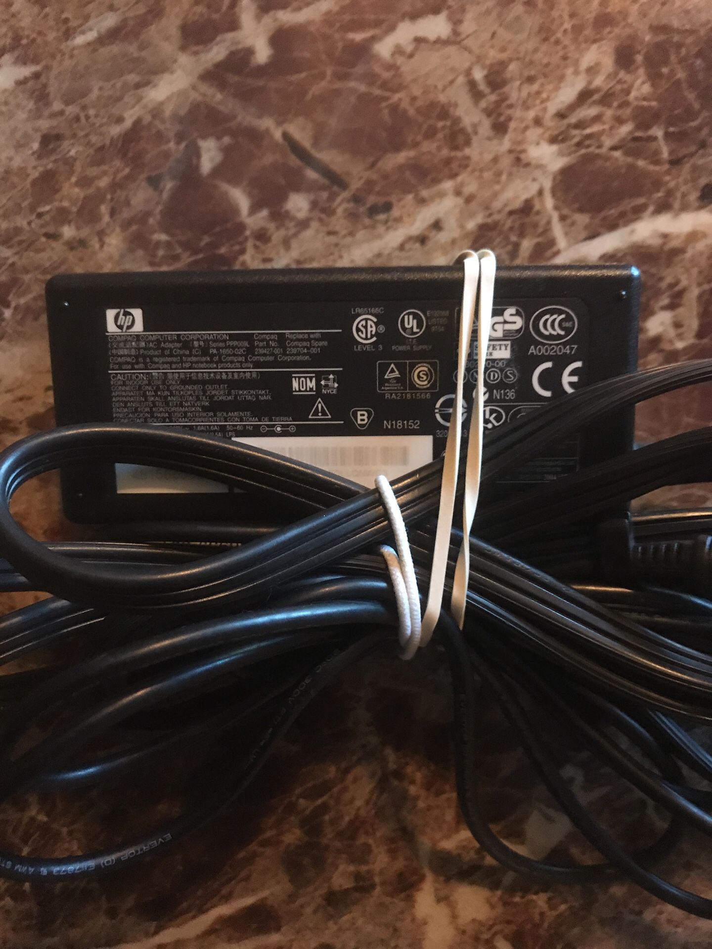 HP Compaq Computers power cord output 18.5 v