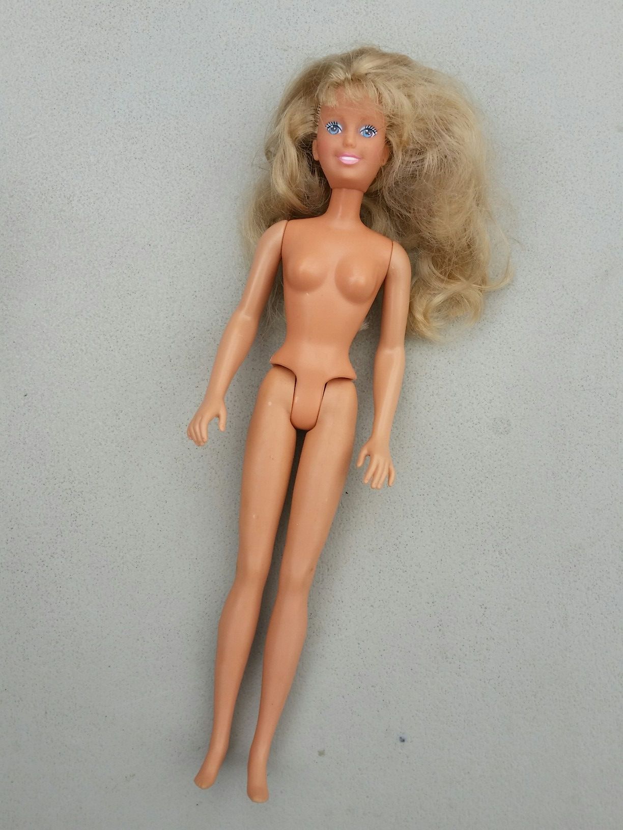 Vintage 1980s Hasbro Maxi fashion doll