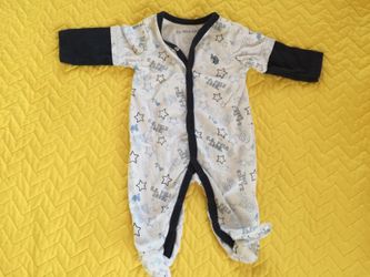 Baby Boys Long Sleeve size 0-3 Months Garage Sale