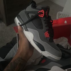 infrared jordan 4 SIZE 12