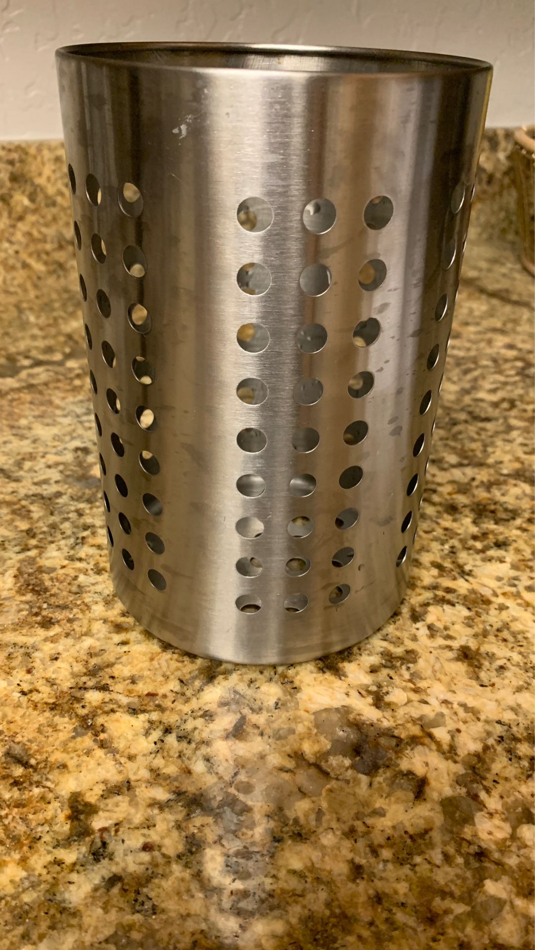 Metal kitchen tool holder