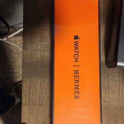 Brand New Series 8 Apple Watch 45mm/41mm Space Aluminum Case.