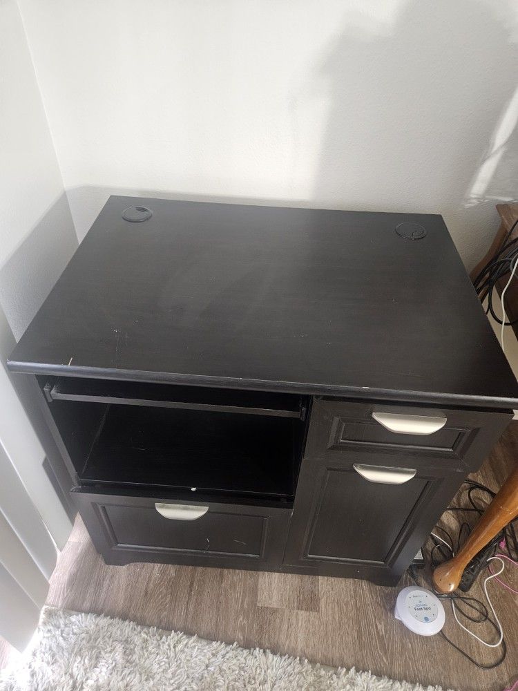 Small Computer Desk