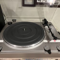 Turntable Record Player 
