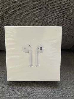 Airpods 2nd generation with charging case