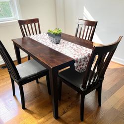 ✨ Mahogany Dining Table Set – Solid & Stylish ✨