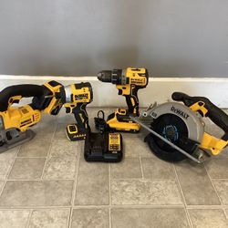 Dewalt 4pc Drill/Impact/Jigsaw/ Circular Saw 20volt 2 Batteries And Charger 