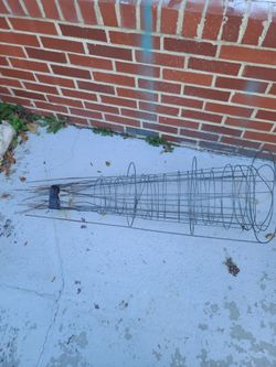 3 tomatoe cages