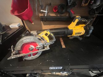 Dewalt skill saw and blower