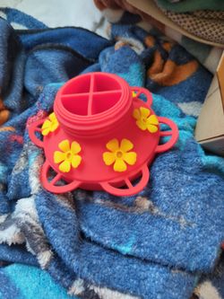 Humming bird feeder