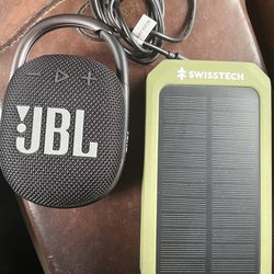 JBL Clip 4 Bluetooth Speaker/ SwissTech Power Charger for Sale in Kansas City, KS - OfferUp