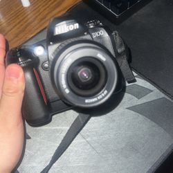 Nikon D100 Camera 