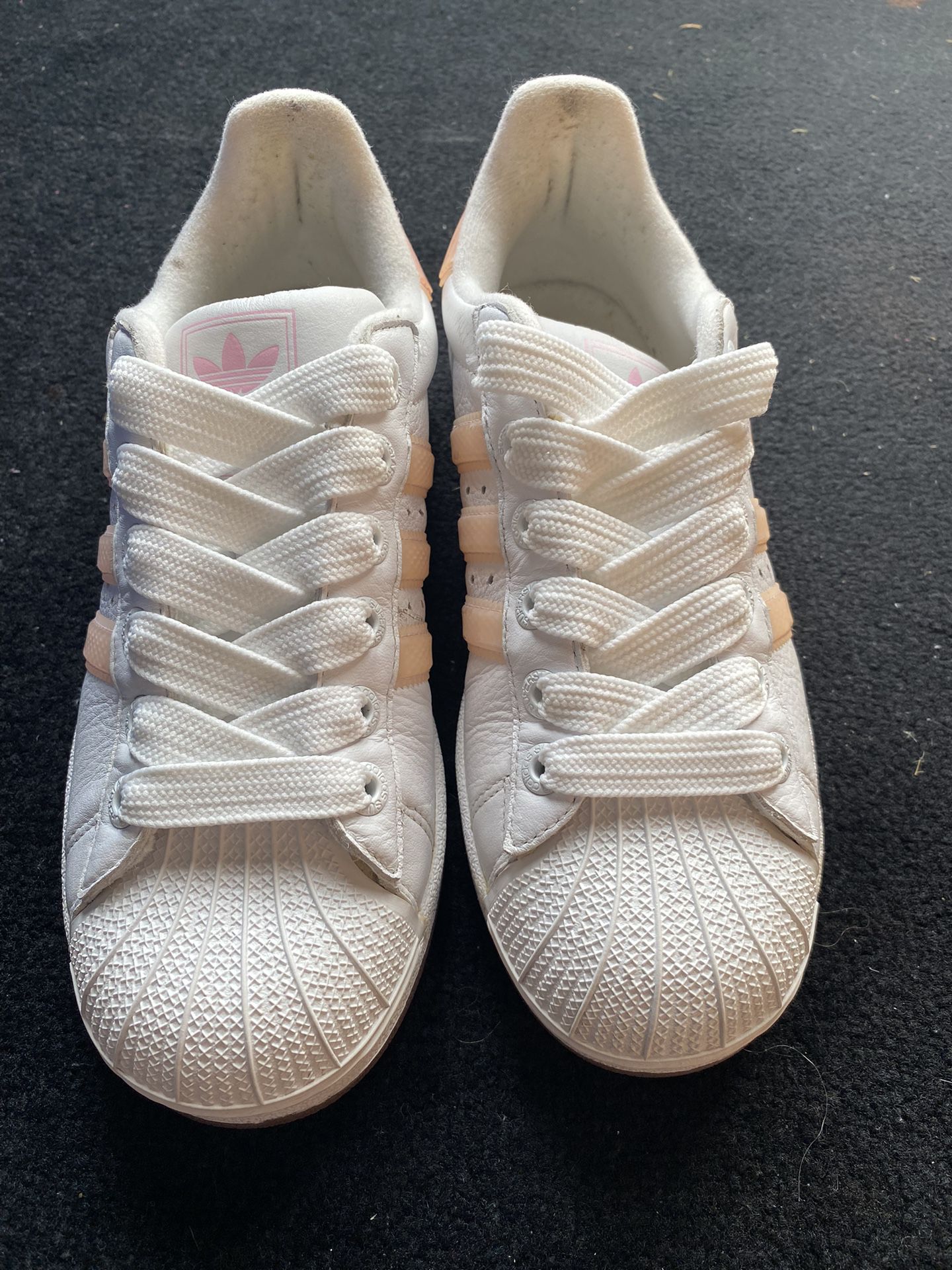 Adidas Superstar Mens 8 Womens 10 for Sale in Woodburn, OR - OfferUp