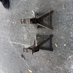 jack stands 