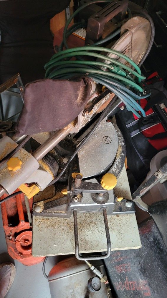 Compound Sliding Cop Saw