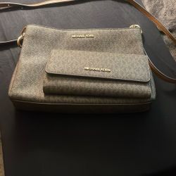 Brand New MK Purse And Wallet 
