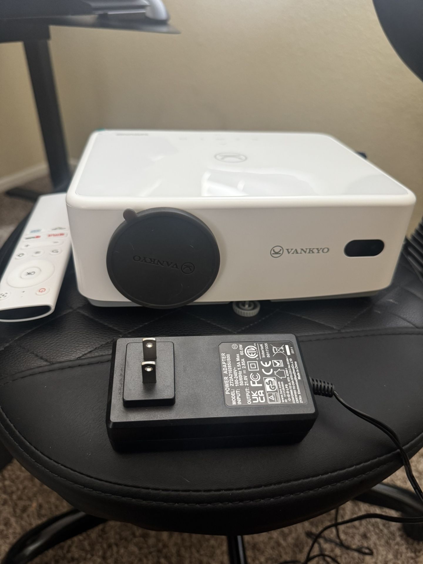 Vankyo Projector With Screen