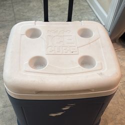 Igloo Ice Cube Cooler