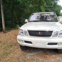 2000 Lexus LX