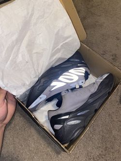 yeezy 700
