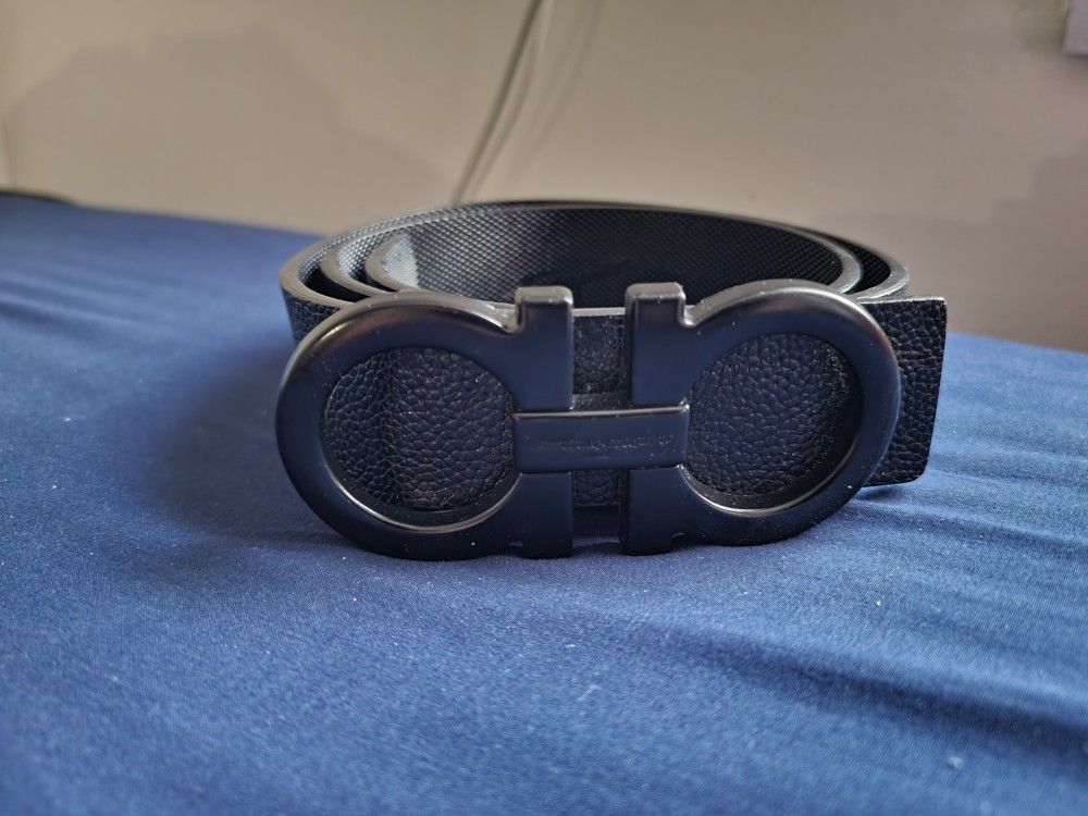 Salvatore Ferragamo Mens Black Leather Belt Size 42
