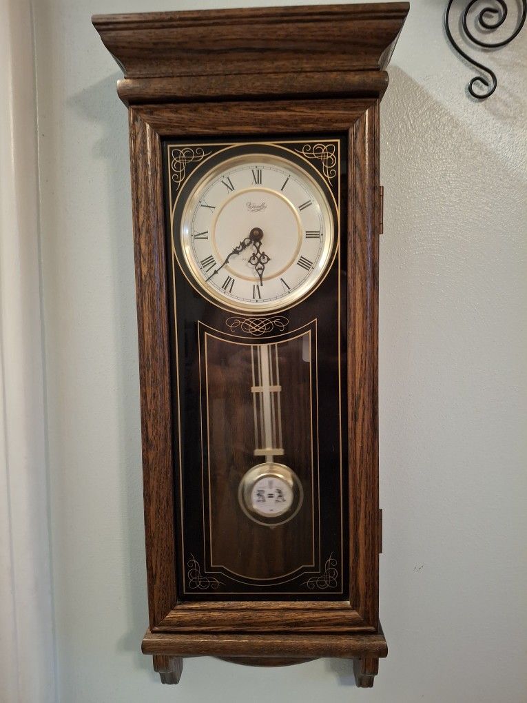 Super Nice LOOKING Vintage VERSAILLES WESTMINSTER CHIME CLOCK EVERYTHING WORKS