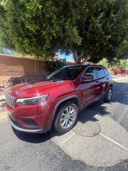 2019 Jeep Cherokee Latitude Plus Sport