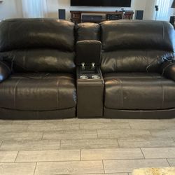 Ashley Furniture Hallstrung Power Recliner Sofa With Console And Storage