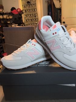Girls New Balances Never Worn Size 