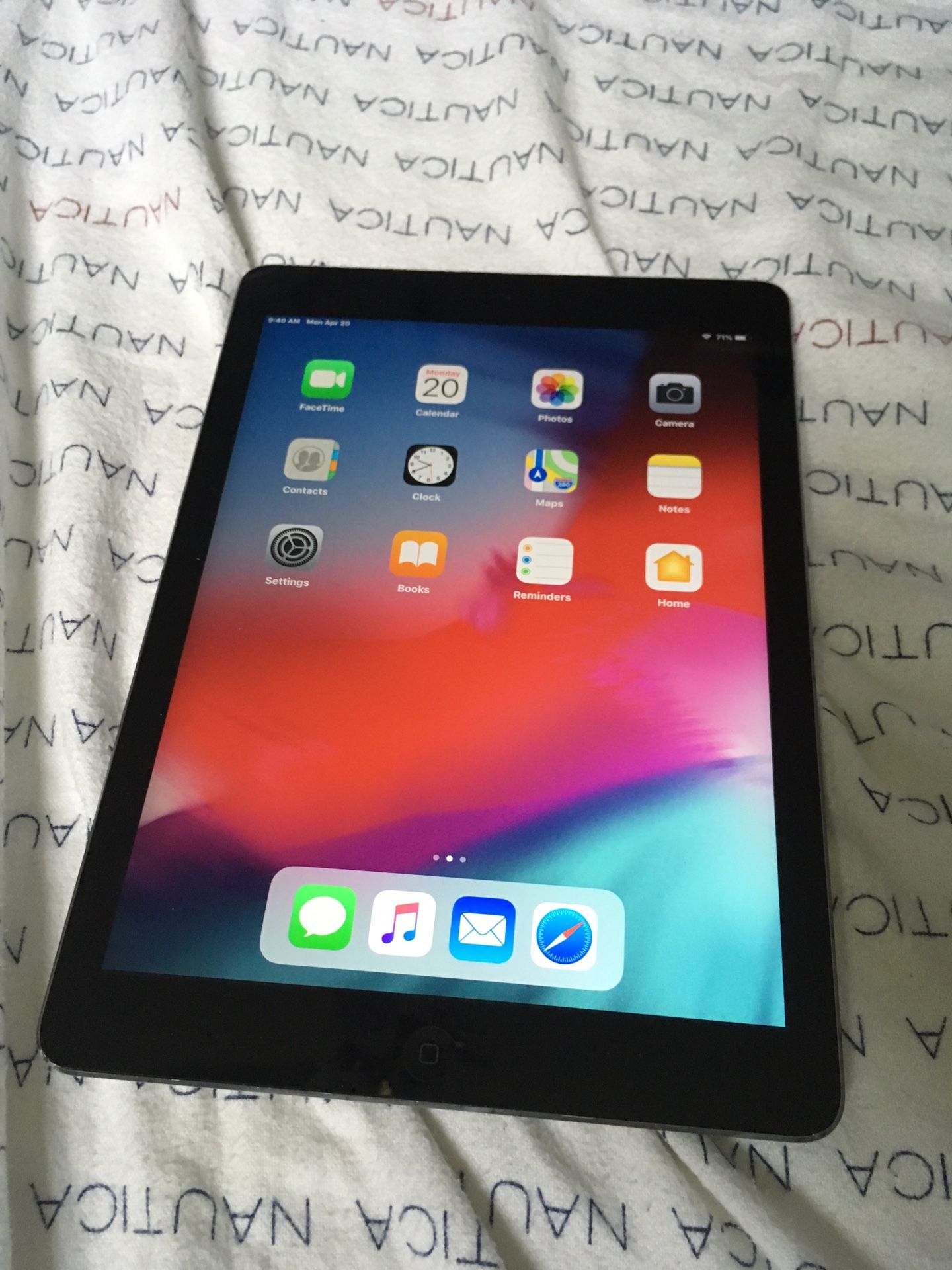 Apple iPad Air 64gb WiFi space grey 10”